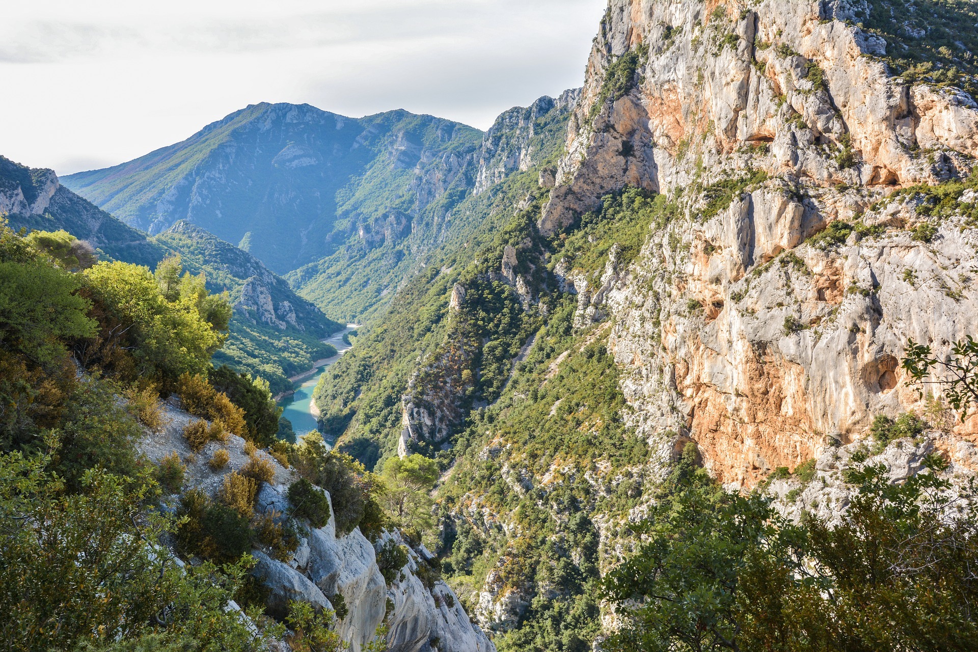 Gorges du Verdon rocky deep gorge with bright turquoise water and craggy cliffs